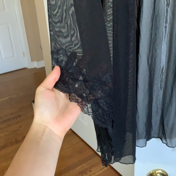 Lingerie Robe - Picture 2 of 4